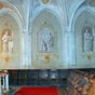 La chapelle à droite du chœur comporte des stalles destinées aux chanoines, elle est ornée de peintures en trompe-l'œil du XVIIIe siècle.