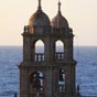 Les deux tours du sanctuaire. Sur cette Costa da Morte (côte de laMort), Muxia est un autre lieu emblématique: 