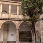 Avilès: Détail du cloître de l'église San Nicolas de Bari