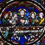 La cathédrale de Bourges ne possède pas un ensemble de vitraux du XIIe et XIIIe siècles équivalent à celui de la cathédrale de Chartres, mais elle possède des vitraux du XIIIe jusqu'au XVIIe siècle permettant de voir l'évolution de cet art : Vitrail de la cathédrale: la Cène