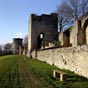 Les remparts de La Charité sur Loire : leurs origines remontent à 1181.