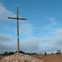 Sur le plateau de Matagrande (Monts d'Atapuerca) la croix  nous rappelle, si besoin est, que nous sommes sur un chemin de spiritualité...