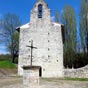 La chapelle romane  Saint Sernin (XIe siècle - classée Monuments Historiques) se dresse 