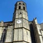 Symbole écrasant de la reconquête du pays par l'Eglise, l'ensemble offre un bel exemple de gothique méridional.