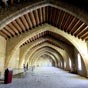 Le dortoir des convers date du XIIIe siècle. Ses sept travées sont voûtées par une belle charpente, soutenue par des arcs doubleaux qui retombent jusqu'au sol. Il est éclairé par des fenêtres rectangulaires.