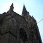 Monségur : L' église Notre-Dame,  gothique, a été érigée à la fin du XIIIe siècle, en même temps que la bastide. Elle a été rénovée au XIXe siècle en néogothique. Le portail ouest, le clocher et la voûte datent de cette époque.