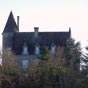 Saint-Hilaire-de-la-Noaille : Le château est une propriété privée qui ne se visite pas.