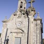 O Burgo:Le chemin nous fait découvrir son église San Vincente bâtie en granit gris, dotée de clochetons, et qui est un magnifique exemple de baroque rural galicien. A ce moment nous avons parcouru quelques 9 kilomètres depuis Lugo!