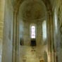 Le choeur est voûté en berceau brisé pour la partie droite. L'abside est moins large et voûtée en cul-de-four. Elle est éclairée par des hautes fenêtres en plein cintre.