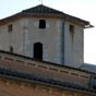 Saint Seurin de Cursac: L'église à la particularité d'avoir un clocher à cinq côtés.