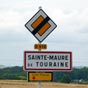 Arrivée à Sainte Maure de Touraine, terme proposé de l'étape.... (Attention le pèlerin est invité à se rendre à l'office de tourisme difficilement trouvable où on vous précise que vous devez revenir sur vos pas pour effectuer 1,5 km de plus pour atteindre votre hébergement)...