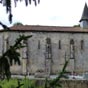 Cette église Saint Jacques est la soeur jumelle de celle d'Arancou: même tour polygonale sur le côté et plan identique.