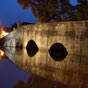 Vieux pont de pierre du XVe siècle enjambant la Marmande 2,7 km avant d'arriver à Saint-Amand.