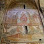 Dans la partie nord du transept se trouvent, à l'ouest, plusieurs fresques peintes dont un Agnus Dei au plafond et une représentation du cycle de la résurrection. Partie supérieure du cycle de la résurrection. 
