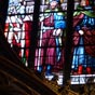 Saint Jacques est représenté au sein d'un très beau vitrail...