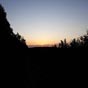 En partant très tôt le matin, la vue de lever de soleil est superbe et nous encourage pour l'étape du jour... Le lever se situe aux environs de Vilardongo 4,6 km après le départ de A Fonsagrada.