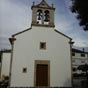 Castroverde: L'église paroissiale dédiée à Santiago recèle une petite statue de la Vierge provenant du château.