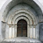 Noilhac: L'église Notre-dame a un portail roman à triple voussure. 