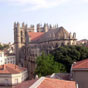 Montpellier : La cathédrale Saint-Pierre vue des toits.