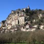 C'est à l'approche du parking (140 m d'altitude) que l'on découvre la vue d'en bas sur le village de Rocamadour qui est un des sites les plus visité de France avec plus d'1,5 million de visiteurs par an (Source OT) Il est aussi le 5éme site le plus visité de France.