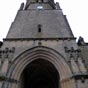 Saint-Félix-de-Lauragais : Eglise classée au titre des monuments historiques en 1920, sa Collégiale des XIVe et XVe siècles et ses orgues de Grégoire Rabiny datent de 1782. De style gothique, le clocher est du XIVe siècle et mesure 42 mètres de haut. La partie inférieure de la tour est pleine elle est flanqué de quatre tourelles à clochetons surmontées d'un ornement sculpté. La partie supérieure est octogonale à trois étages les deux derniers sont percés de d'arc en mitre. La flèche est couverte de dalles de pierre de Saïx (Tarn), qui ont remplacé, en 1841, l'ardoise d'origine. Un escalier à vis est situé dans une tourelle sur le coté Sud-ouest. Le Clocher renferme deux cloches de bronze, l'une datée de 1523, l'autre de 1760. Au-dessous du clocher sur son flanc nord s'ouvre l'entrée principale de l'église avec un arc gothique montrant une statue de Saint-Pierre. 