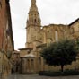 La cathédrale romane del salvador du XIe siècle fut remaniée au cours des siècles suivants....   