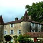 Le château d'Apat sur la commune de Bassunaritz. Il appartient à la même famille depuis le XIIIe siècle fief du royaume de la Basse Navarre rattachée à la France par Henri IV.