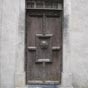 Une jolie porte ancienne à Saint Lizier