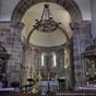 L'intérieur de l'église  à nef unique et à l'abside particulièrement soignée... et son abside