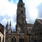 L'église Notre-Dame est un chef d'oeuvre de l'art gothique : un élégant clocher coiffé d'une flèche moderne, trois étages de baies aux fins remplages, un beau porche du XIVe siècle à trois portails, tympan du Jugement dernier (avec statue de Saint Jacques) et baies.